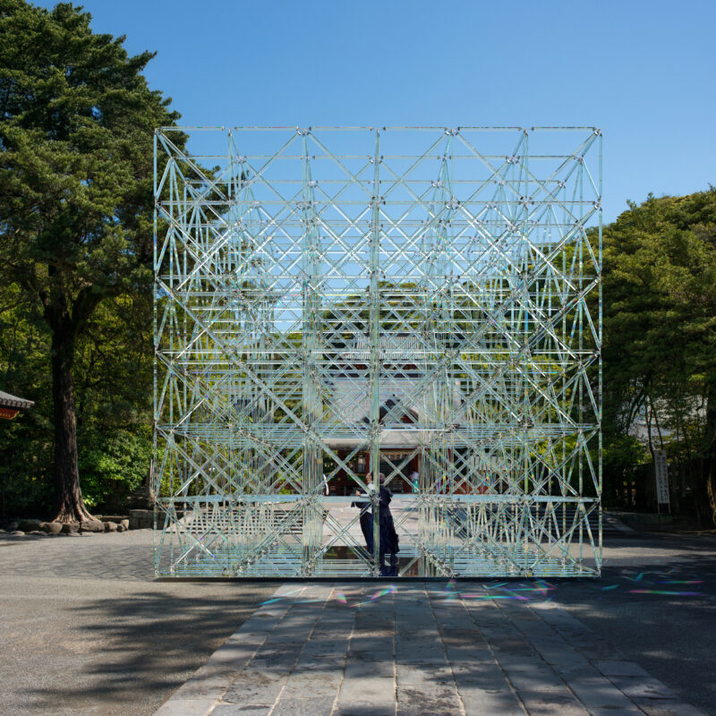 The quiet court of Tsurugaoka Hachimang shrine, Japan